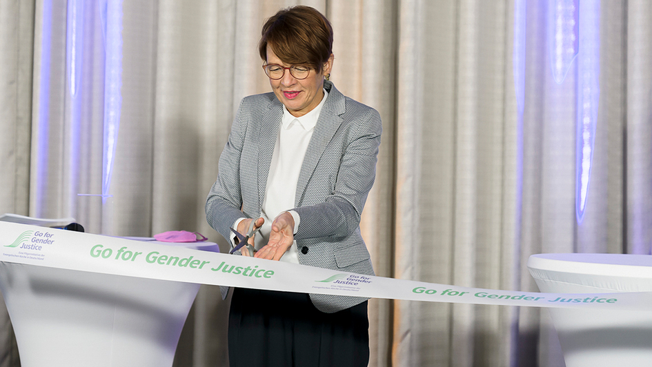 Elke Büdenbender bei der Eröffnung der Pilgerinitiative „Go For Gender Justice“ Elke Büdenbender bei der Eröffnung der Pilgerinitiative „Go For Gender Justice“