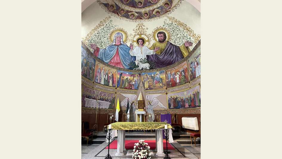 Kirche zur Heiligen Familie in Gaza, Innenraum