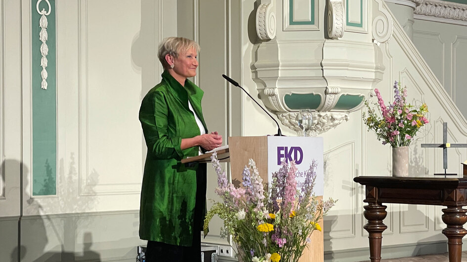 Kirsten Fehrs, Ratsvorsitzende der EKD, beim Johannisempfang der EKD 2025
