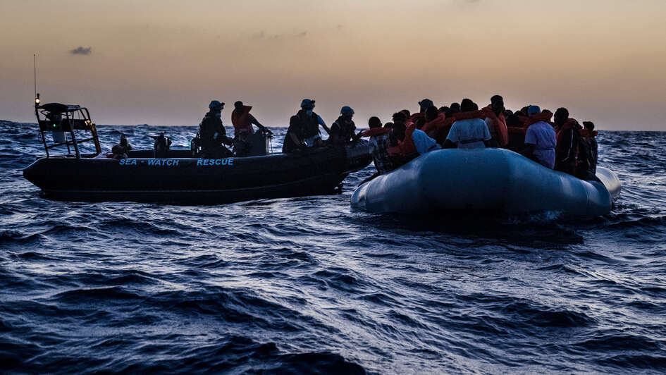 'Sea-Watch 4' rettet erneut 100 Menschen aus Seenot (Foto vom 24.08.2020) 'Sea-Watch 4' rettet erneut 100 Menschen aus Seenot (Foto vom 24.08.2020)