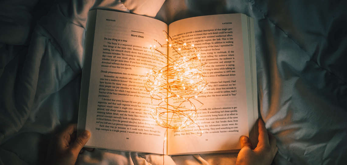Symbolbild - Lesen und Lernen von zu Hause Symbolbild - Lesen und Lernen von zu Hause