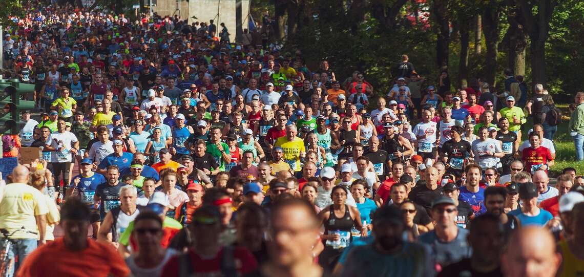 Joggerinnen und Jogger Joggerinnen und Jogger