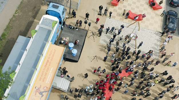 Luftaufnahme des Geschichtenmobils in Wittenberg, am Ende des Europäischen Stationenwegs
