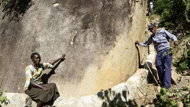 Gemauerte Auffangrinne für Regenwasser in Kenia