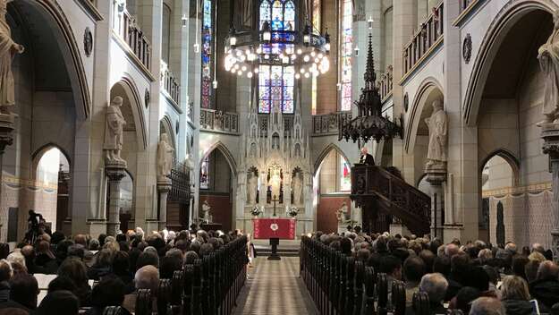 Reformationsgottesdienst in der Schlosskirche Wittenberg, Landesbischof Heinrich Bedford-Strohm predigt auf der Kanzel