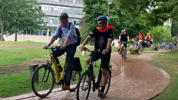 Der Ratsvorsitzende der EKD, Heinrich Bedford-Strohm, ist mit der Brot für die Welt Tour die letzte Etappe bis nach Dortmund mit dem Fahrrad gefahren.