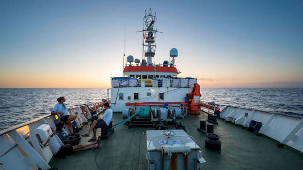 Die Sea-Watch 4 auf ihrem ersten Rettungseinsatz im Mittelmeer