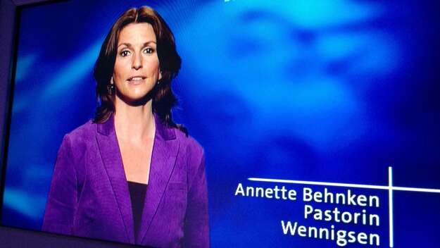 Pastorin Annette Behnken aus Wennigsen bei Hannover spricht das 