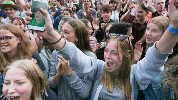 Konzert Kirchentag: Jugendliche feiern