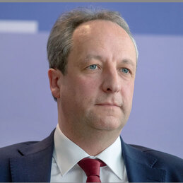Dr. Christian Stäblein Dr. Christian Stäblein